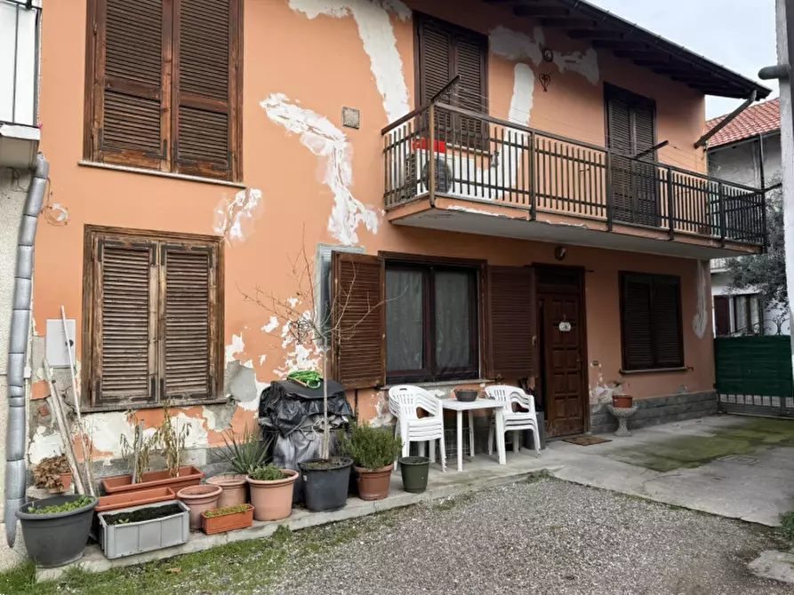 Immagine 3 di Porzione di casa in vendita  in Via Pavia a Busto Arsizio