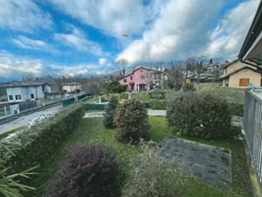 Immagine 6 di Villa in vendita  in Via Giuseppe Verdi a Molteno