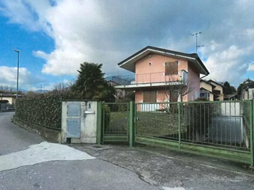 Immagine 7 di Villa in vendita  in Via Giuseppe Verdi a Molteno