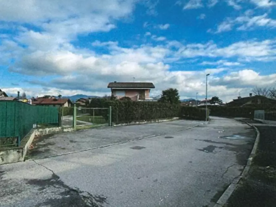 Immagine 8 di Villa in vendita  in Via Giuseppe Verdi a Molteno