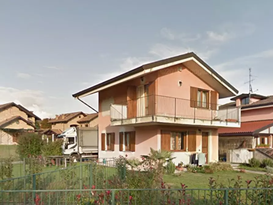 Immagine 10 di Villa in vendita  in Via Giuseppe Verdi a Molteno