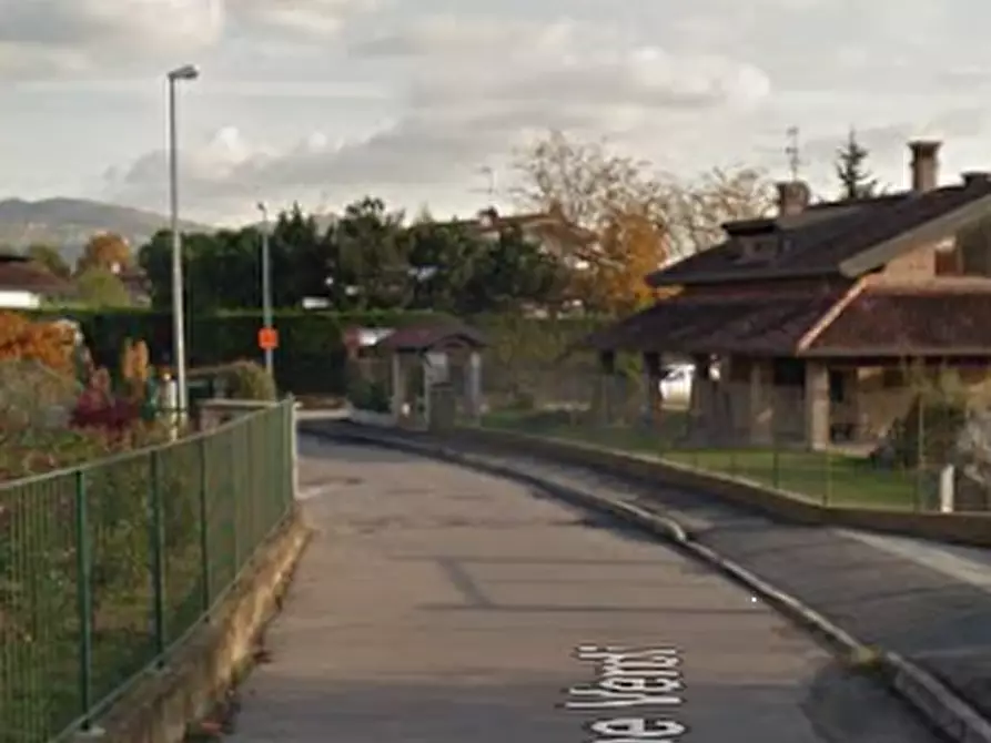 Immagine 12 di Villa in vendita  in Via Giuseppe Verdi a Molteno