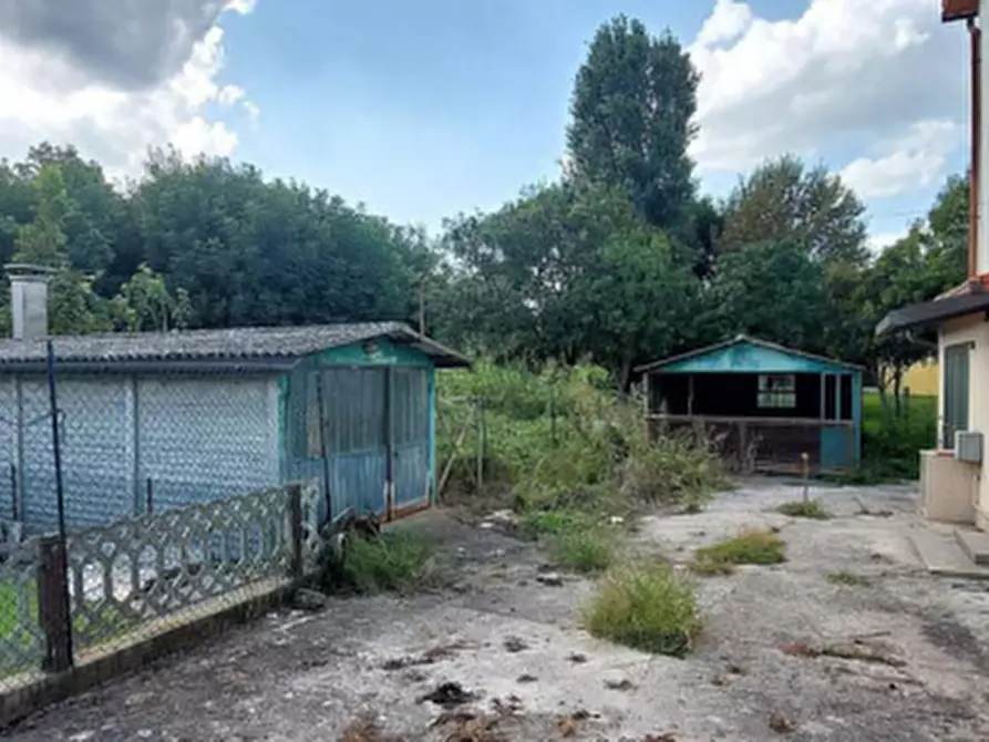 Immagine 4 di Porzione di casa in vendita  in Piazza Resistenza a Castelbaldo