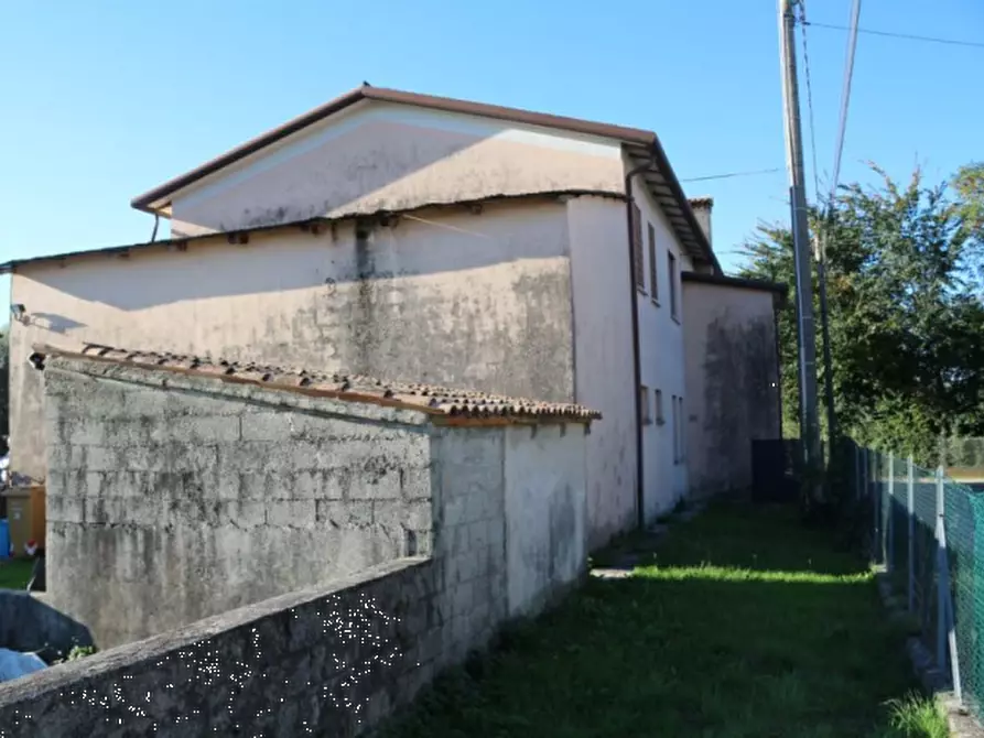 Immagine 3 di Casa indipendente in vendita  in Via Angelo Giuseppe Roncalli a Paese