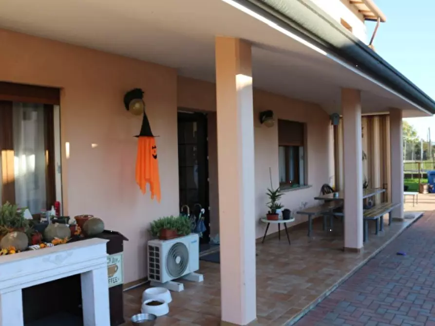 Immagine 4 di Casa indipendente in vendita  in Via Angelo Giuseppe Roncalli a Paese
