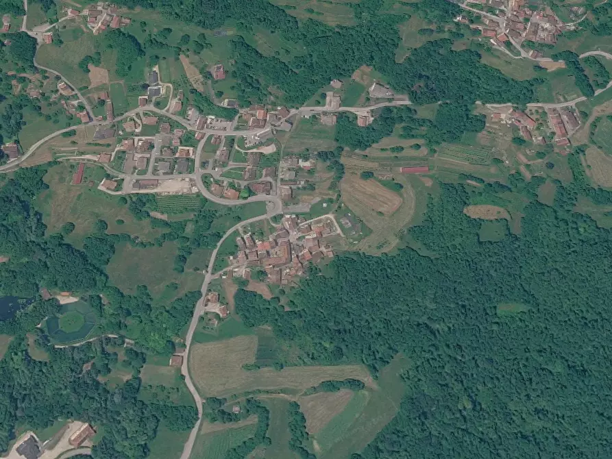 Immagine 9 di Casa indipendente in vendita  in Via Lago di Sotto a Velo D'astico