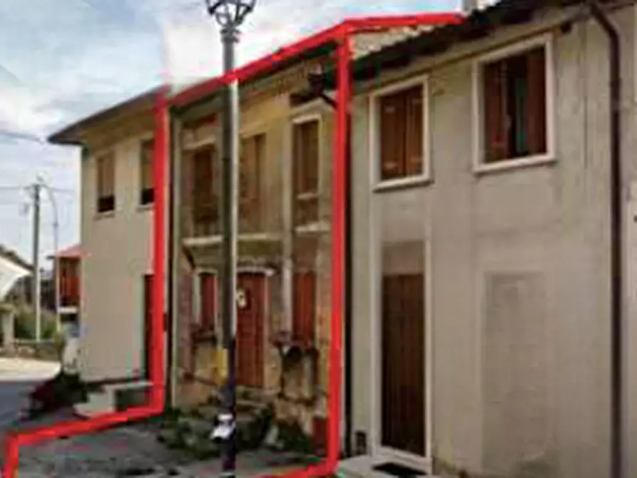 Immagine 2 di Casa indipendente in vendita  in Via Romolo e Rodolfo Mazzacavallo a Cogollo Del Cengio