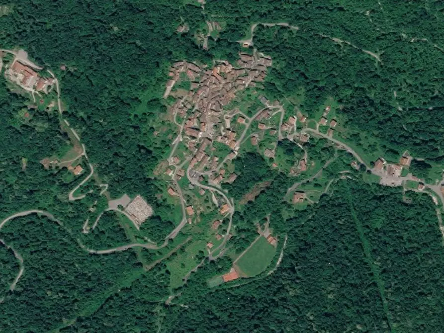 Immagine 9 di Appartamento in vendita  in Via Ropata a Frisanco
