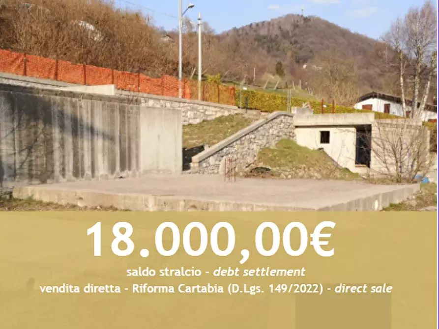 Immagine 1 di Terreno edificabile in vendita  in Via IV Novembre a Alta Valle Intelvi