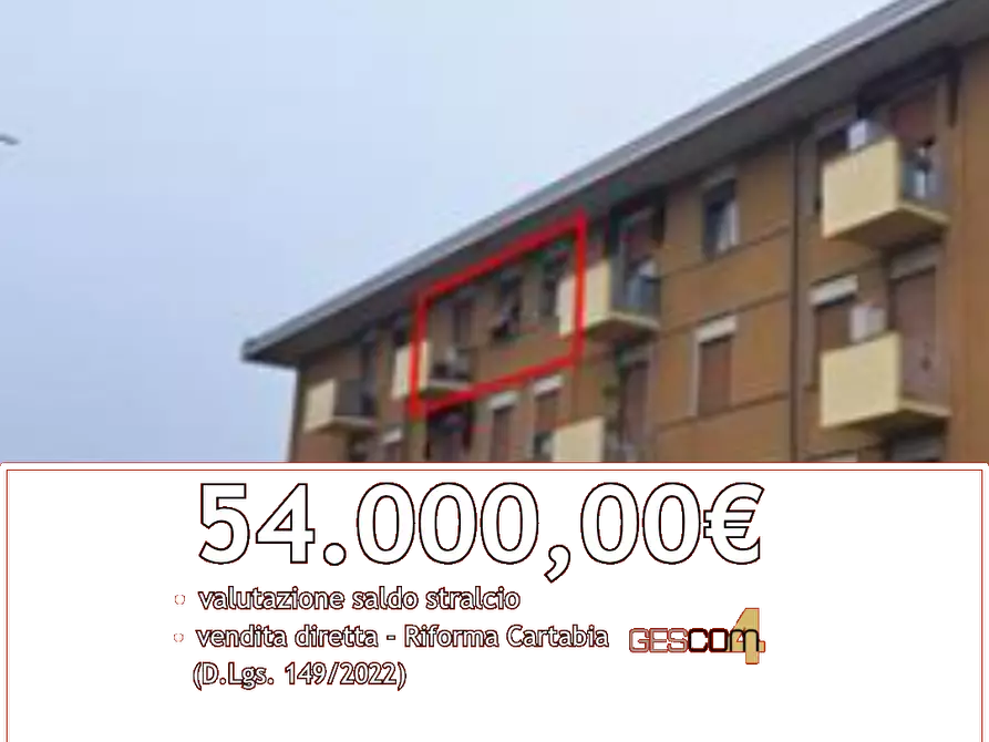 Immagine 1 di Appartamento in vendita  in Via Enrico Dell'Acqua a Busto Arsizio