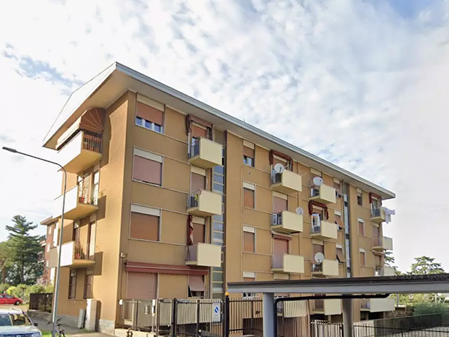 Immagine 8 di Appartamento in vendita  in Via Enrico Dell'Acqua a Busto Arsizio