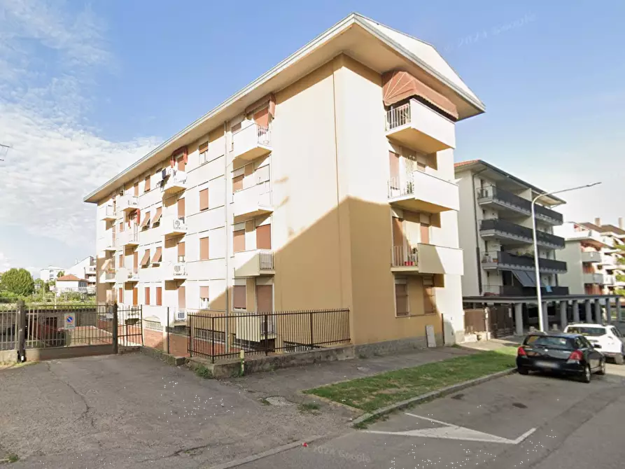 Immagine 13 di Appartamento in vendita  in Via Enrico Dell'Acqua a Busto Arsizio