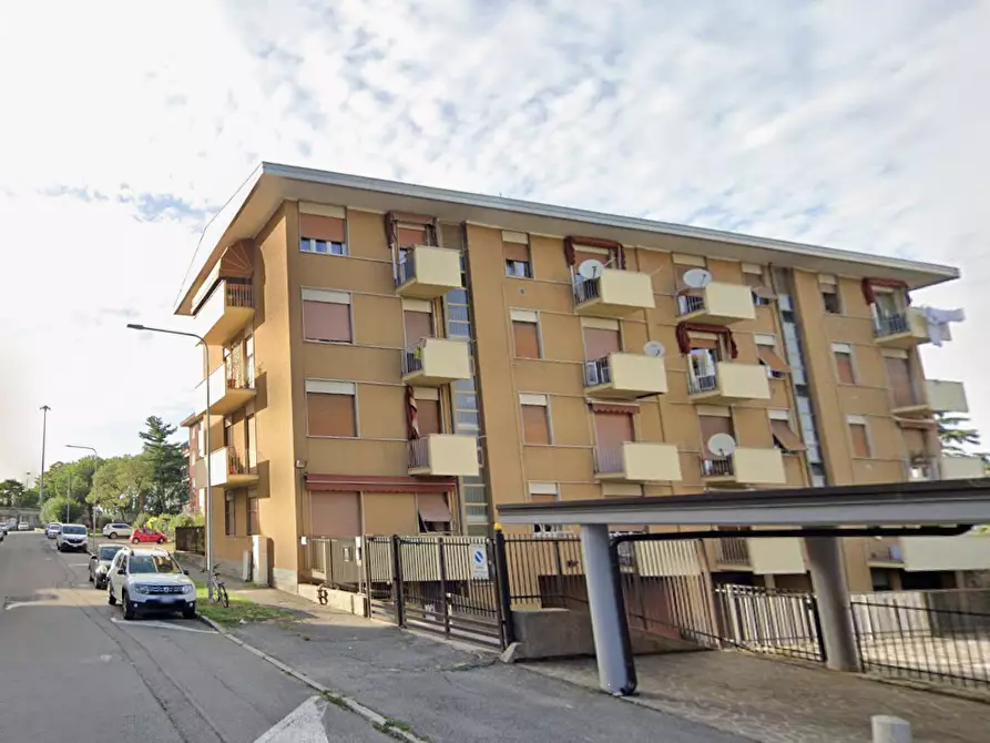 Immagine 20 di Appartamento in vendita  in Via Enrico Dell'Acqua a Busto Arsizio
