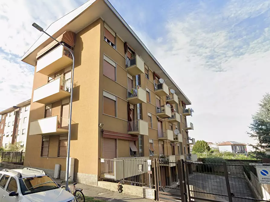 Immagine 21 di Appartamento in vendita  in Via Enrico Dell'Acqua a Busto Arsizio