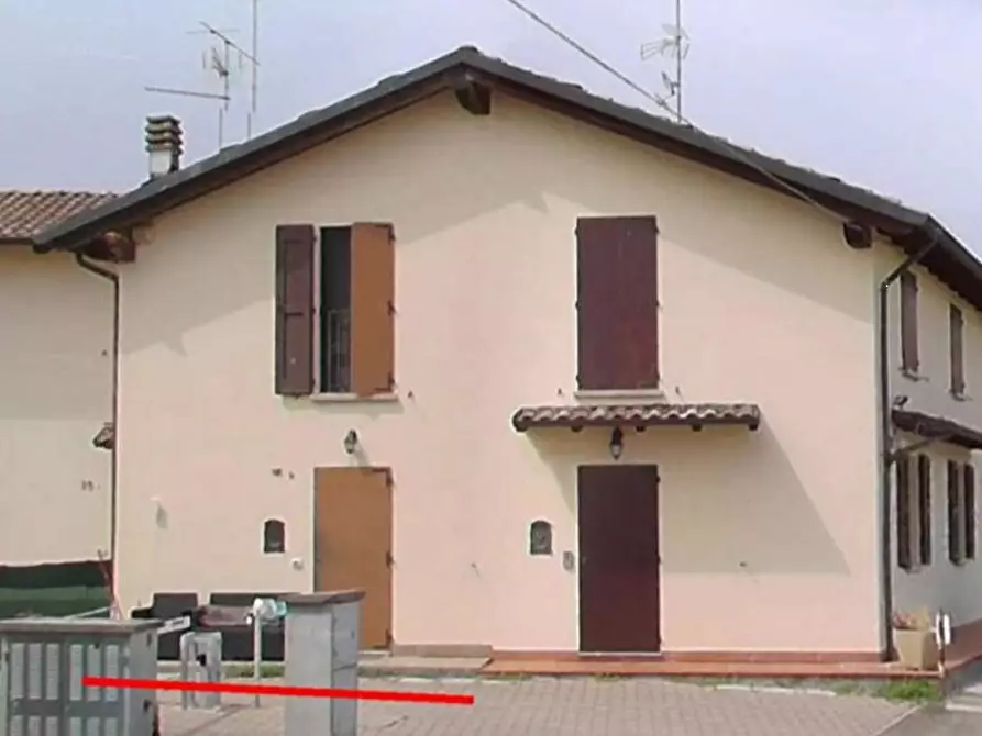 Immagine 6 di Porzione di casa in vendita  in via Miserabili a Budrio