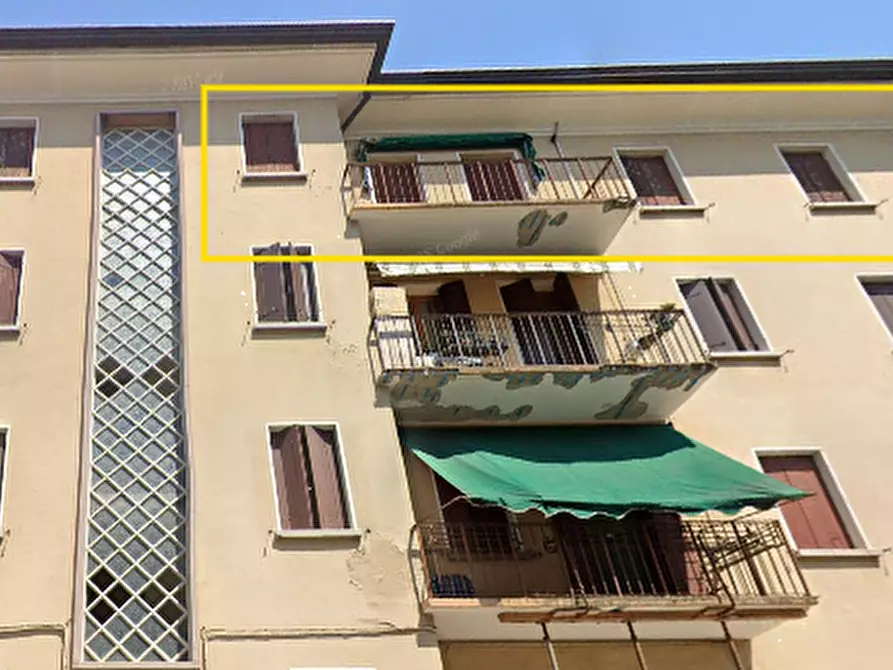 Immagine 13 di Appartamento in vendita  in Via Cadore a Conegliano