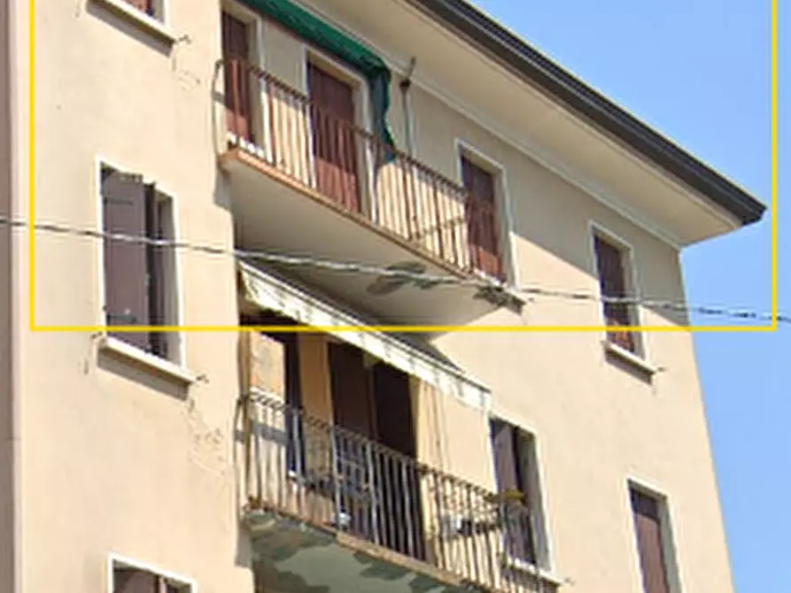 Immagine 15 di Appartamento in vendita  in Via Cadore a Conegliano