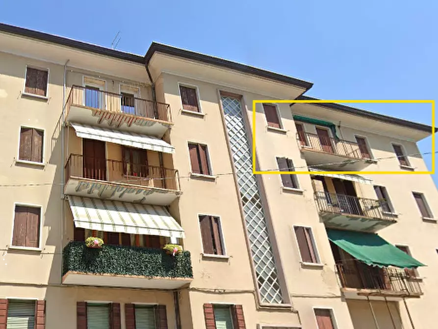 Immagine 16 di Appartamento in vendita  in Via Cadore a Conegliano