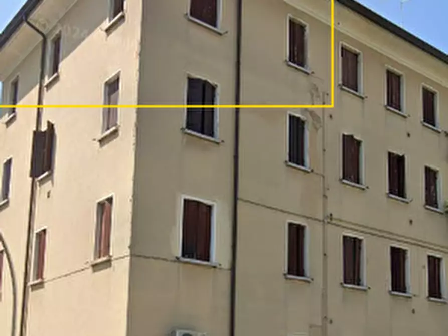 Immagine 22 di Appartamento in vendita  in Via Cadore a Conegliano