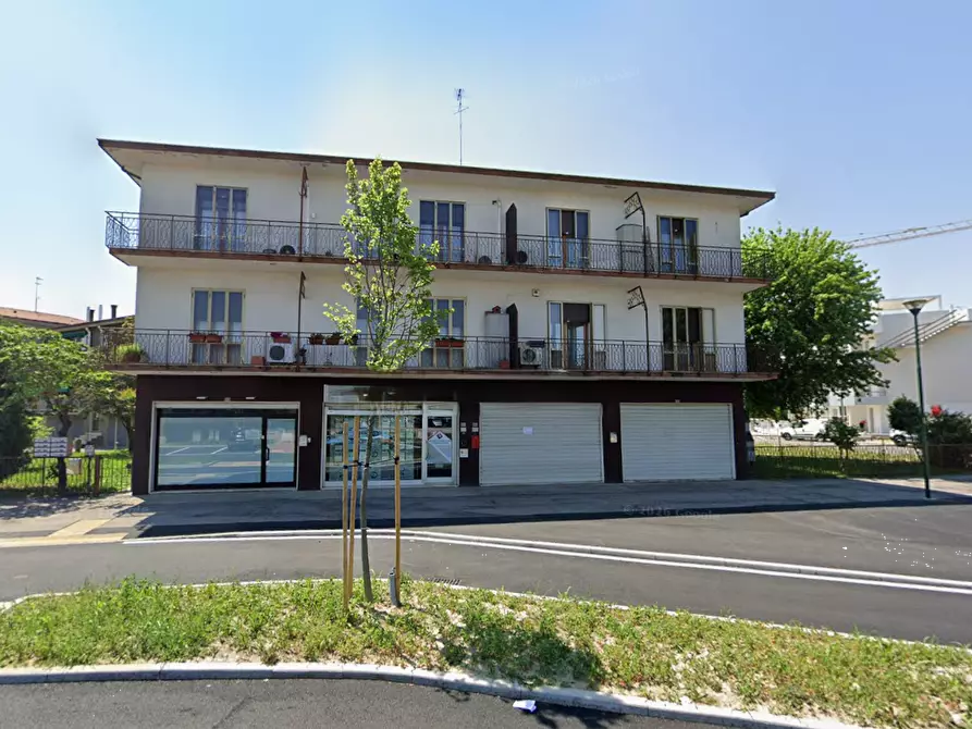 Immagine 3 di Appartamento in vendita  in Via Altinia a Venezia