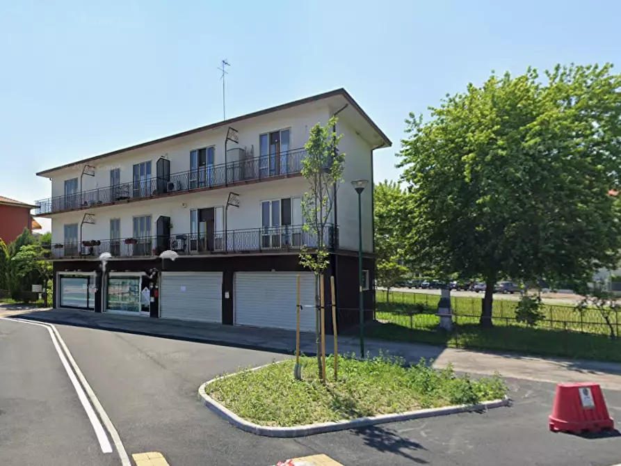 Immagine 18 di Appartamento in vendita  in Via Altinia a Venezia