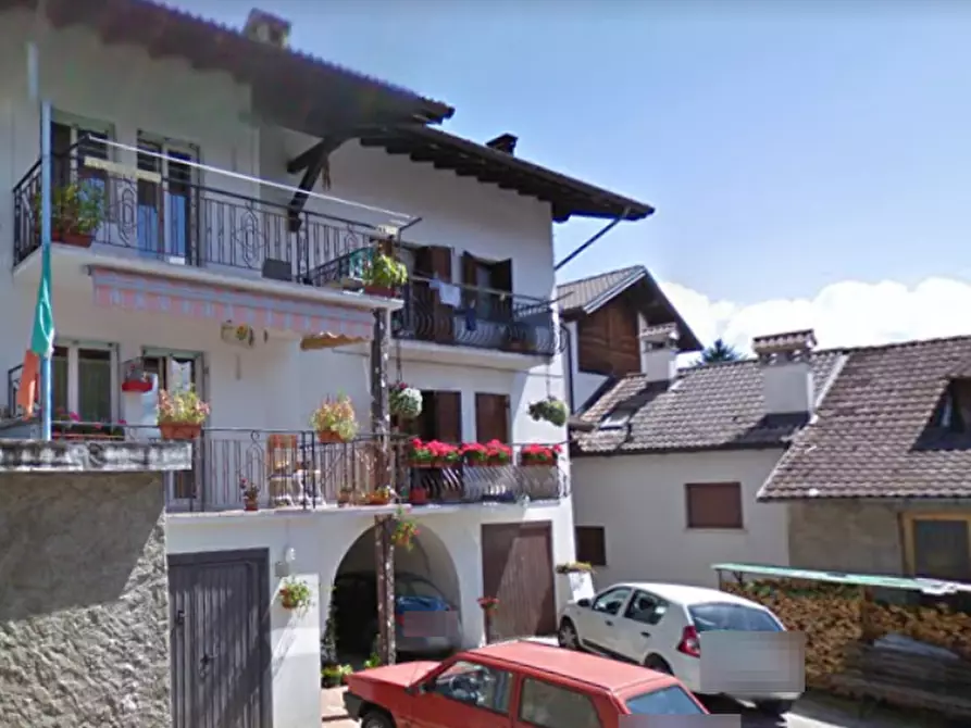Immagine 1 di Porzione di casa in vendita  in via Sorriva a Sovramonte