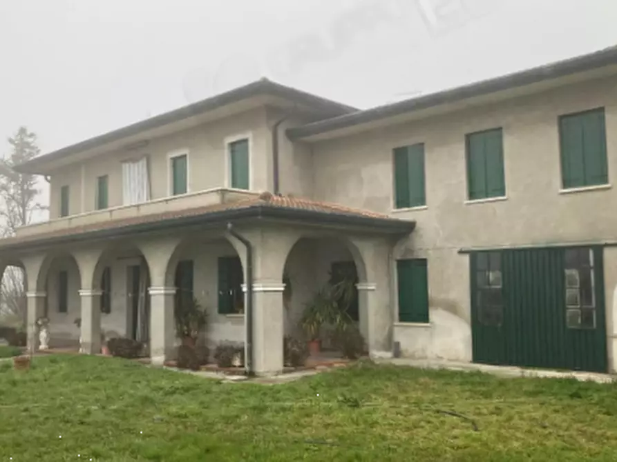 Immagine 1 di Casa indipendente in vendita  in via Ca' Ballò a Mira