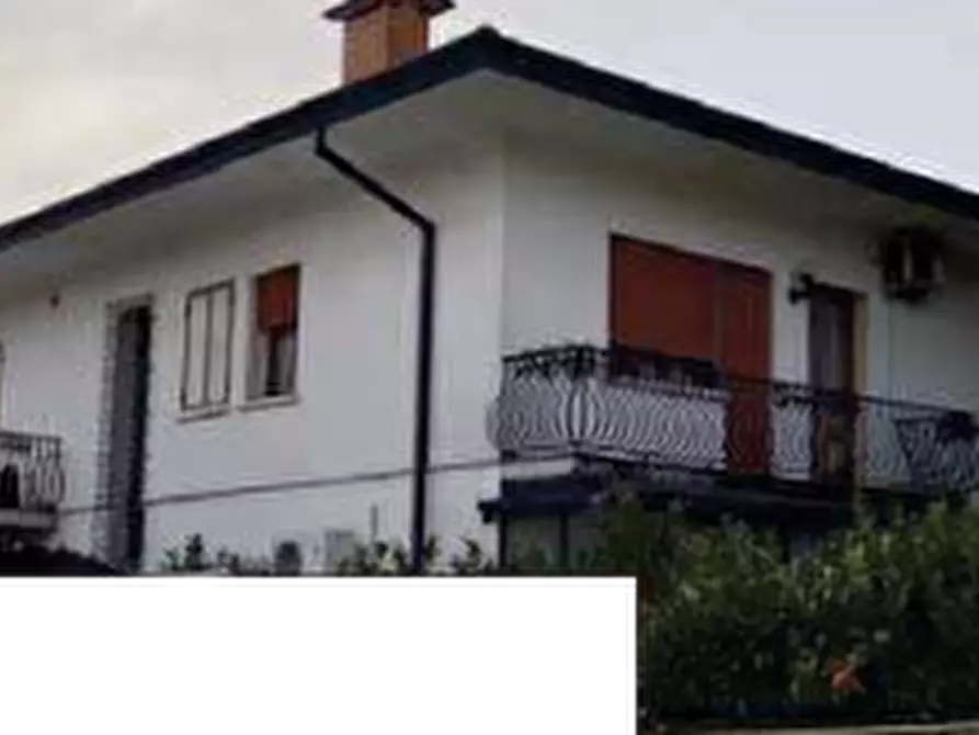 Immagine 1 di Porzione di casa in vendita  in Via 4 Novembre a Trevignano