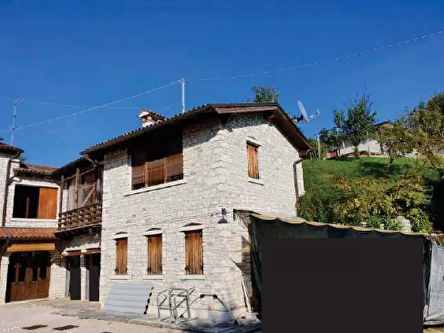Immagine 1 di Porzione di casa in vendita  in via Buse a Valdobbiadene