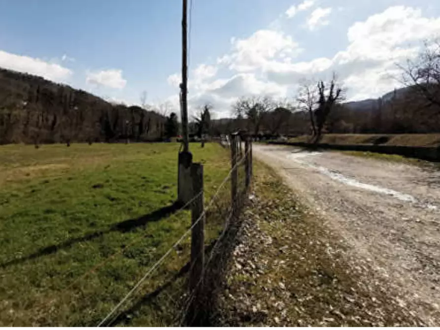 Immagine 1 di Terreno agricolo in vendita  in via Lago Viola  a Vicchio