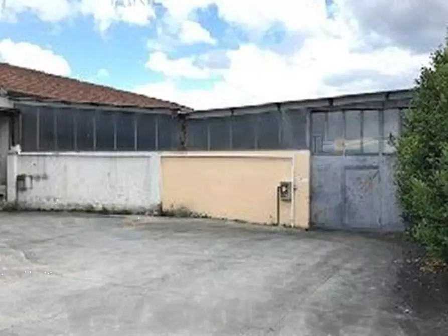 Immagine 1 di Laboratorio in vendita  in Via Biccimurri a Larciano
