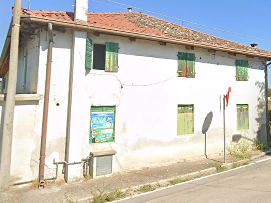 Immagine 1 di Porzione di casa in vendita  in via Casa Rossa a Giavera Del Montello