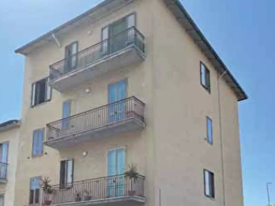 Immagine 1 di Appartamento in vendita  in Via Isonzo a Prato