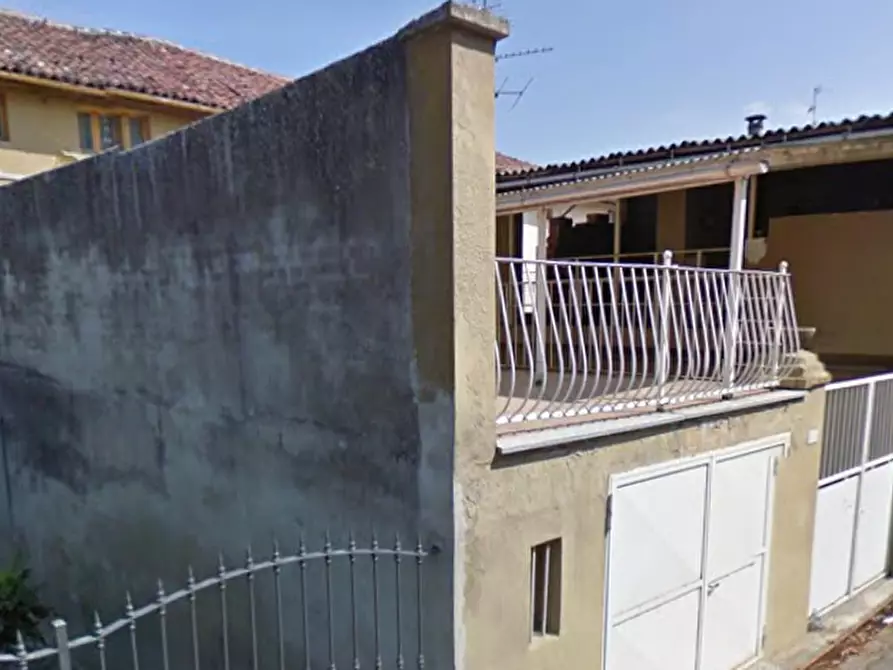 Immagine 1 di Appartamento in vendita  in Via San Rocco a Morano Sul Po