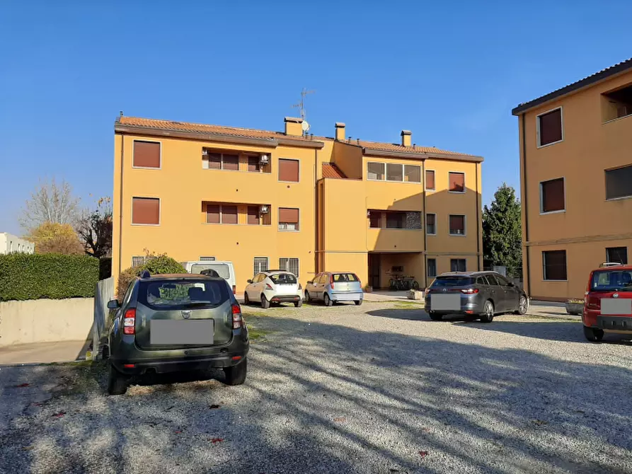 Immagine 1 di Appartamento in vendita  in Via XXV Aprile a Castello D'argile
