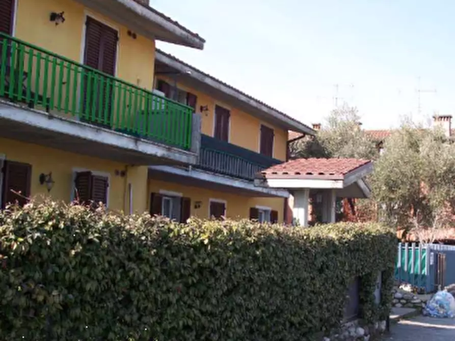Immagine 1 di Appartamento in vendita  in viaXXIV Maggio a Lonato del Garda