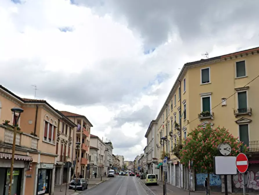 Immagine 1 di Appartamento in vendita  in via Piave a Venezia