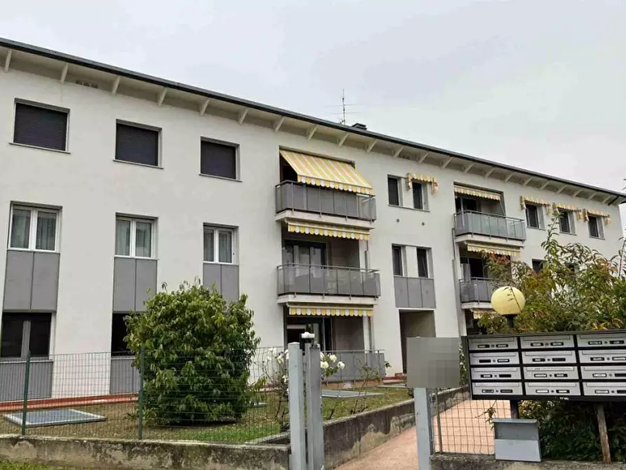 Immagine 1 di Appartamento in vendita  in Via Aldo Moro a Lallio