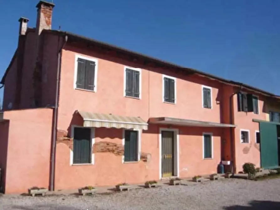 Immagine 1 di Porzione di casa in vendita  in Via Fossetta a Resana