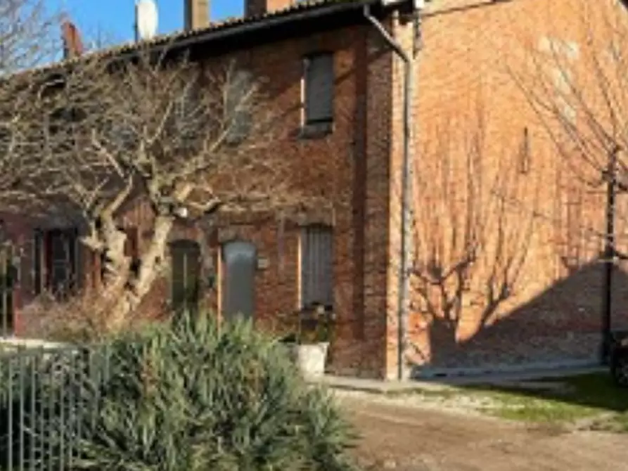 Immagine 1 di Casa indipendente in vendita  in via Fiorentina a Medicina