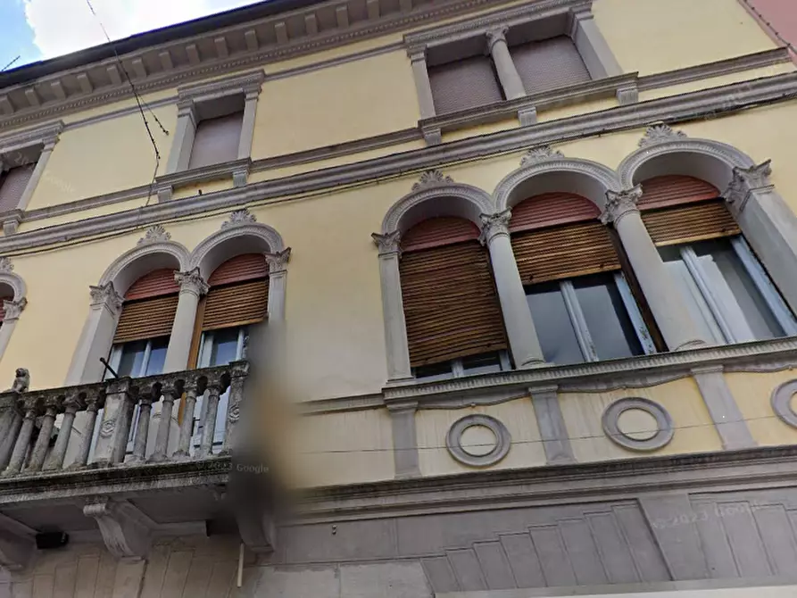 Immagine 1 di Stabile in vendita  in Corso Garibaldi a Pordenone