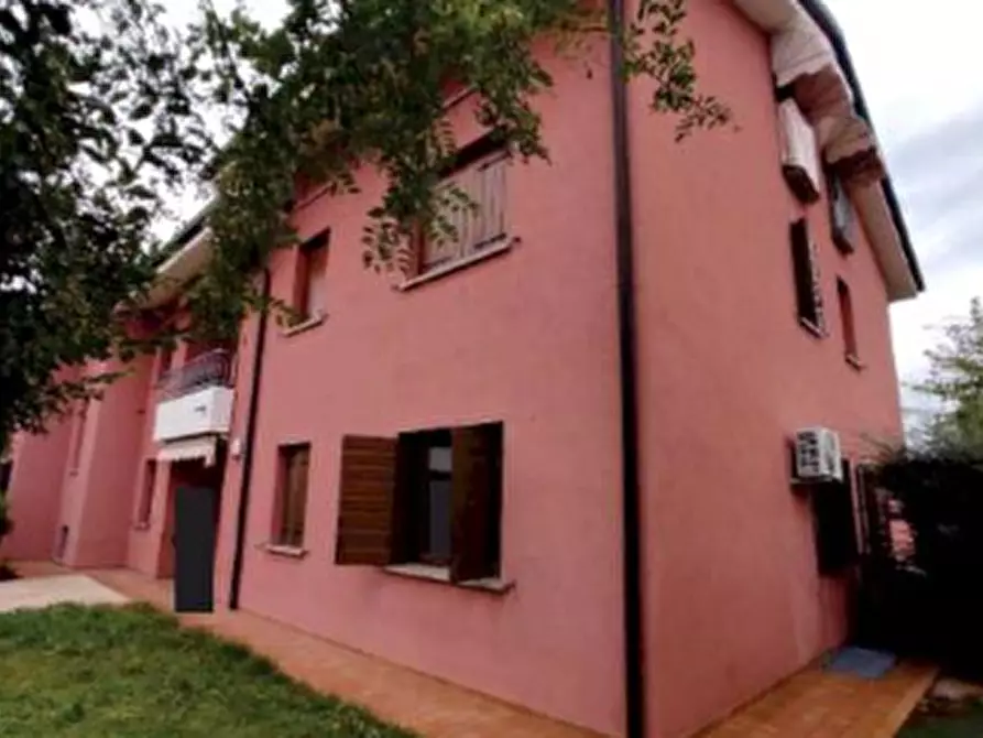 Immagine 1 di Appartamento in vendita  in  Via Monsignor Mario Ceccato a Paese
