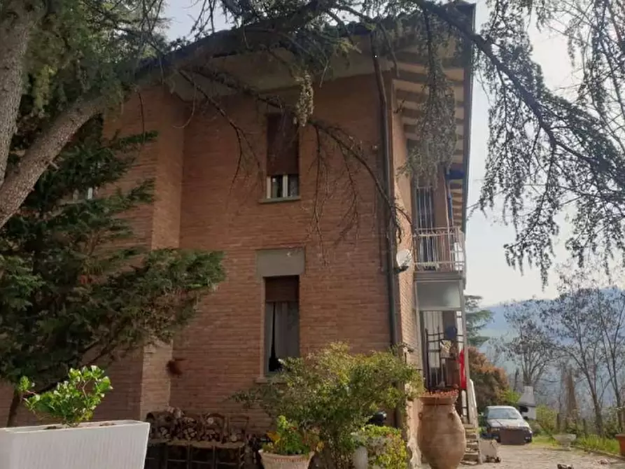 Immagine 1 di Villa in vendita  in via Alberto Dallolio a Pianoro