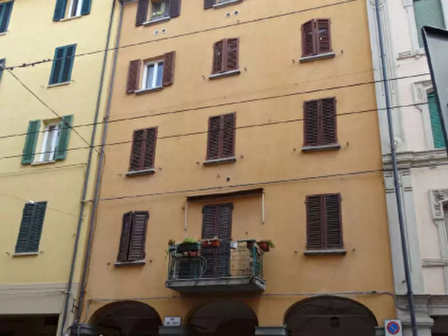 Immagine 1 di Appartamento in vendita  in  via San Felice a Bologna
