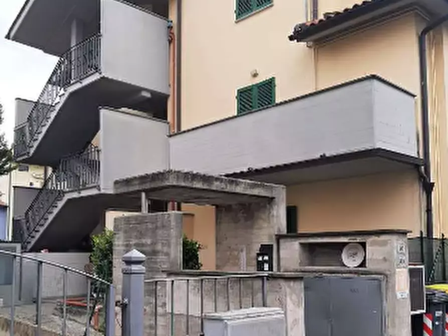 Immagine 1 di Porzione di casa in vendita  in Via Isola di Lero a Prato