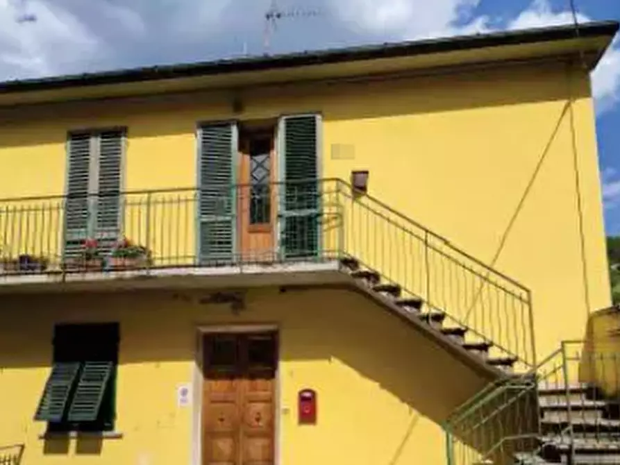 Immagine 1 di Appartamento in vendita  in Viale Piana a Vernio