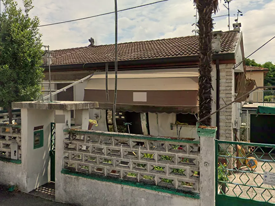 Immagine 1 di Porzione di casa in vendita  in via Goldoni a Legnago