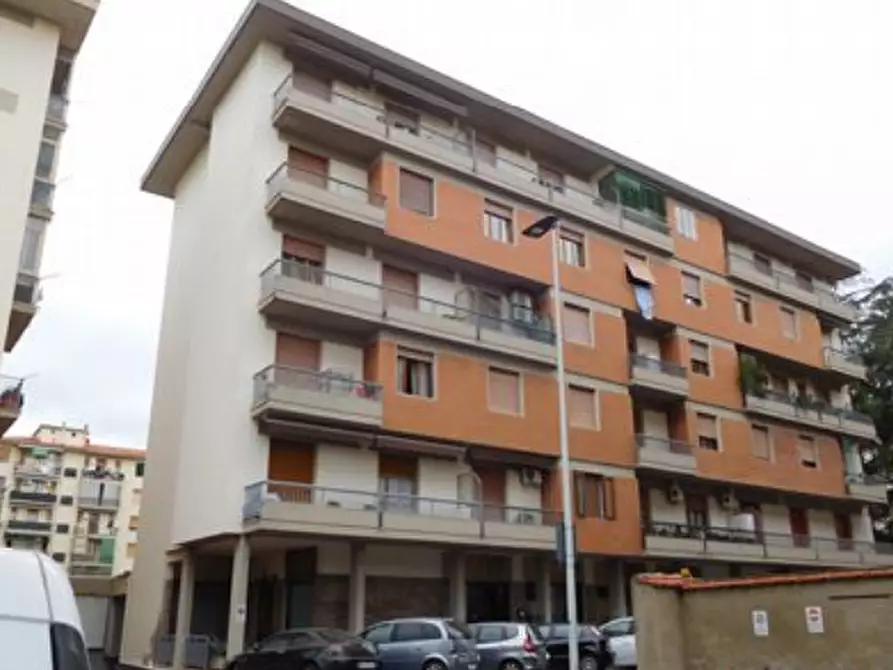 Immagine 1 di Appartamento in vendita  in via Ugo Corsi a Firenze