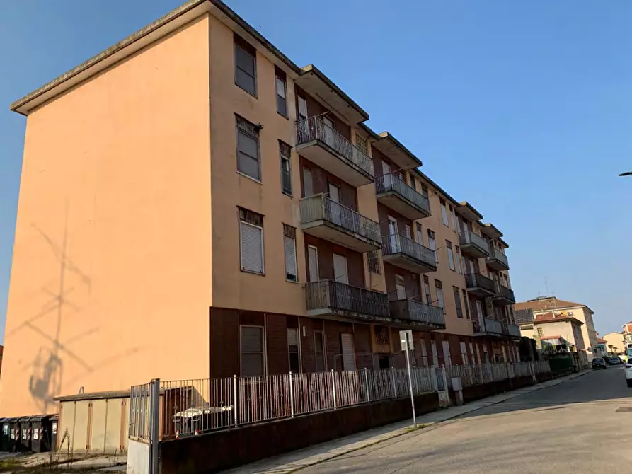 Immagine 1 di Appartamento in vendita  in via Verona  a Casale Monferrato
