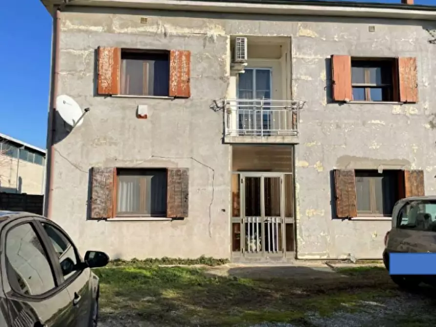 Immagine 1 di Porzione di casa in vendita  in Piazza Giuseppe Garibaldi  a Riva Del Po